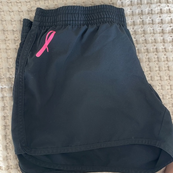 Reebok play dry shorts breast cancer addition - Picture 4 of 4